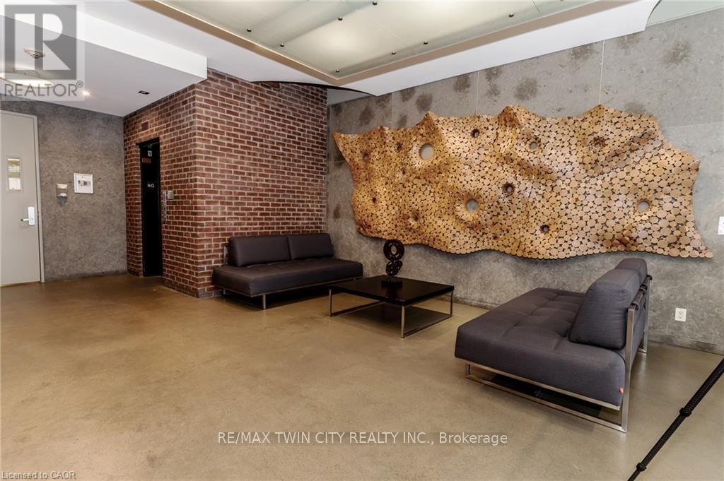 #620 233 CARLAW AVENUE - 2