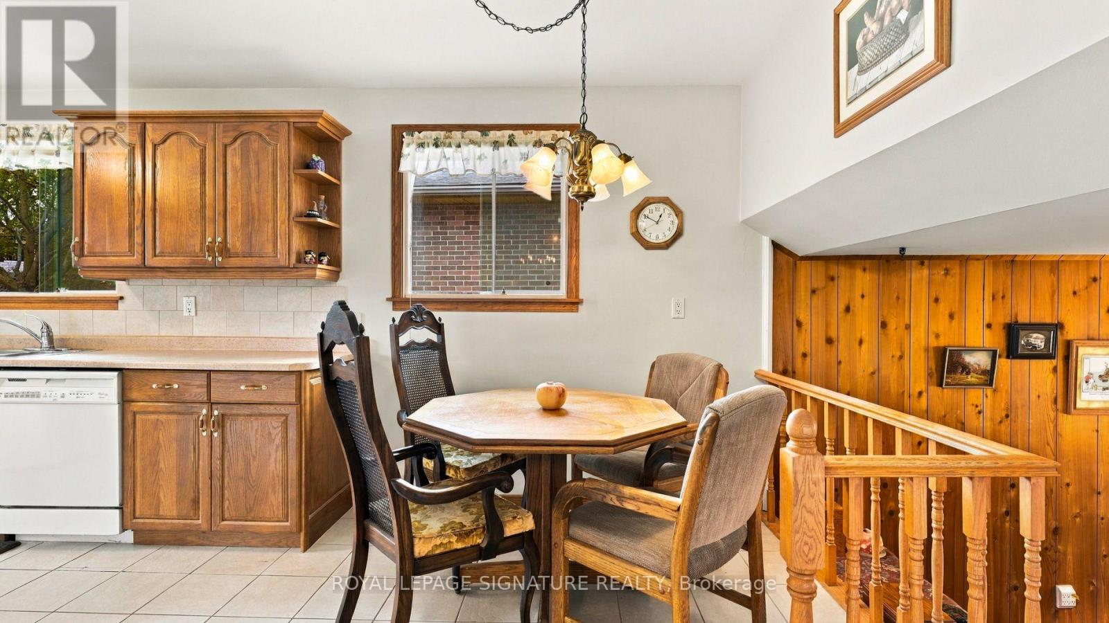 5 ERINLEA CRESCENT - 13
