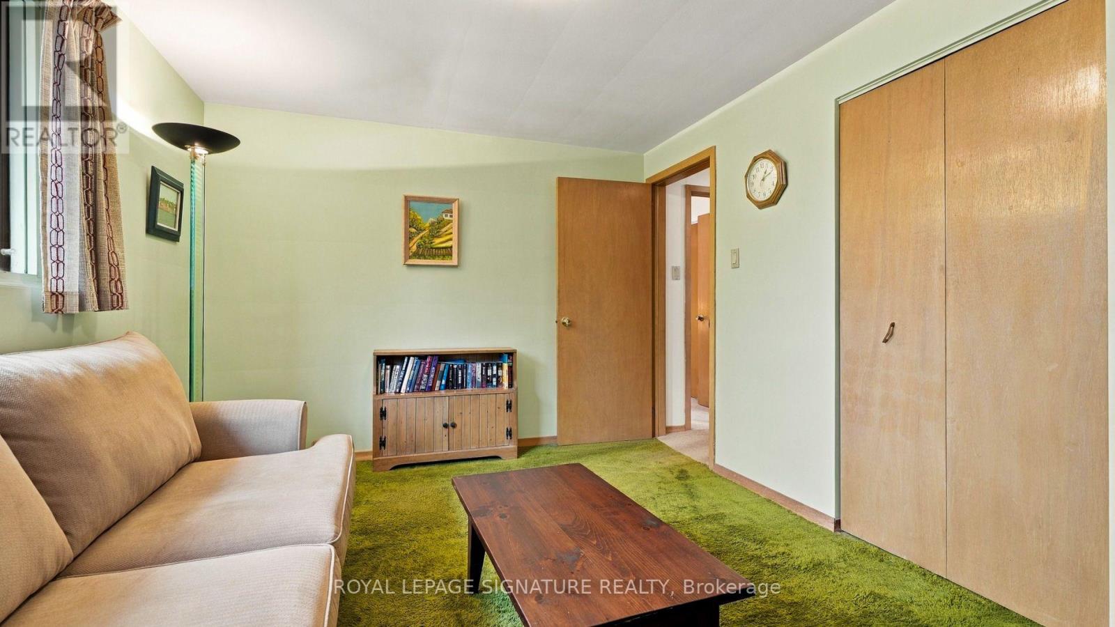 5 Erinlea Crescent, Toronto, ON photo 20
