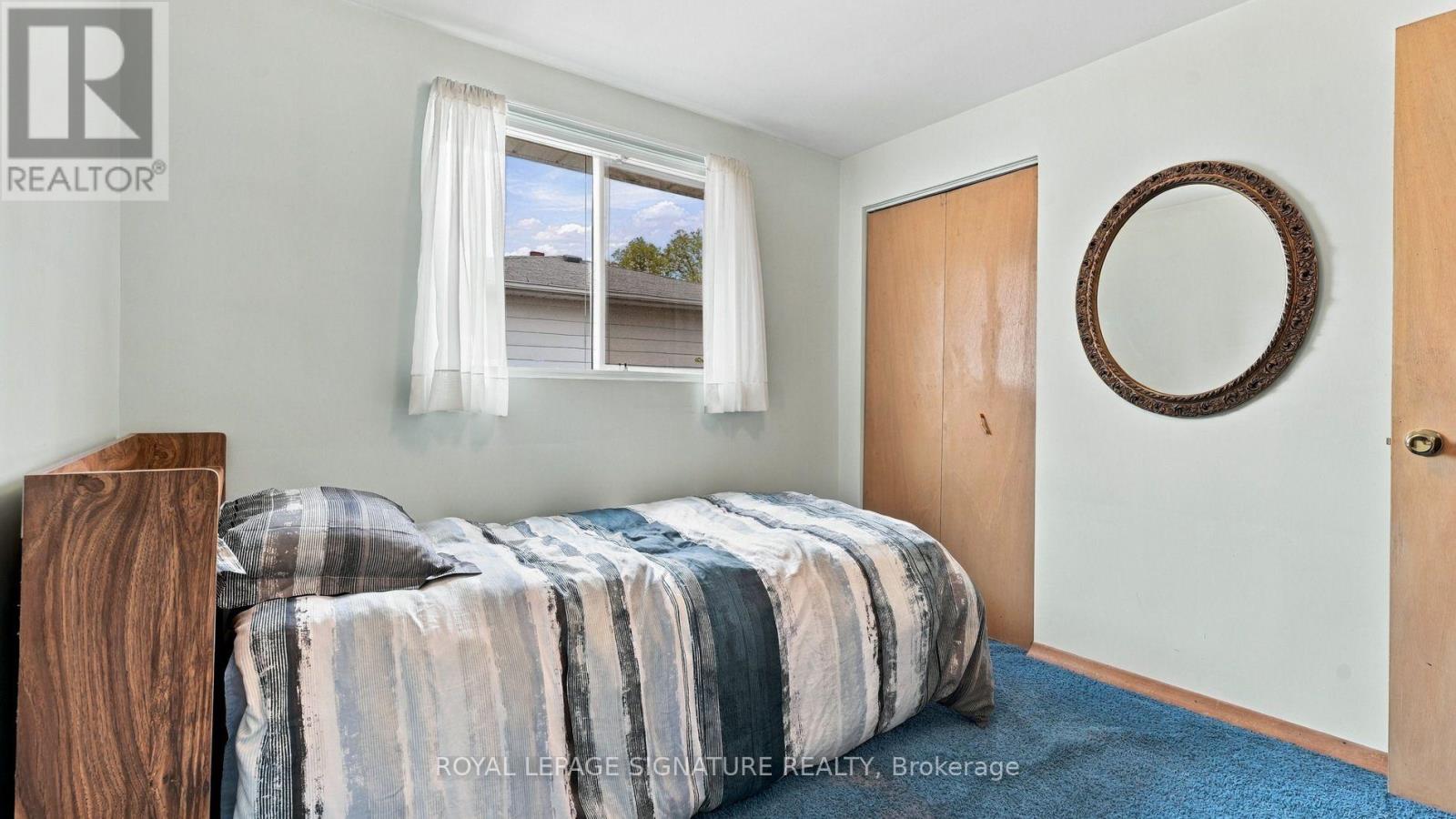 5 ERINLEA CRESCENT - 22