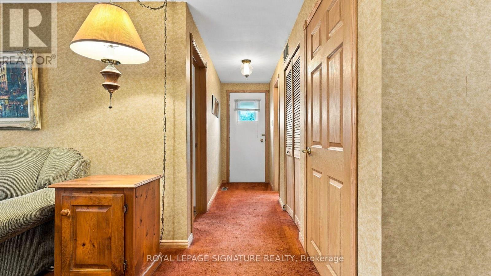 5 ERINLEA CRESCENT - 31