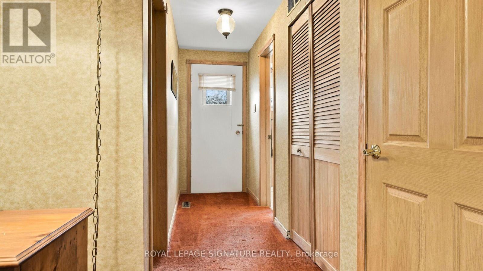5 Erinlea Crescent, Toronto, ON photo 32