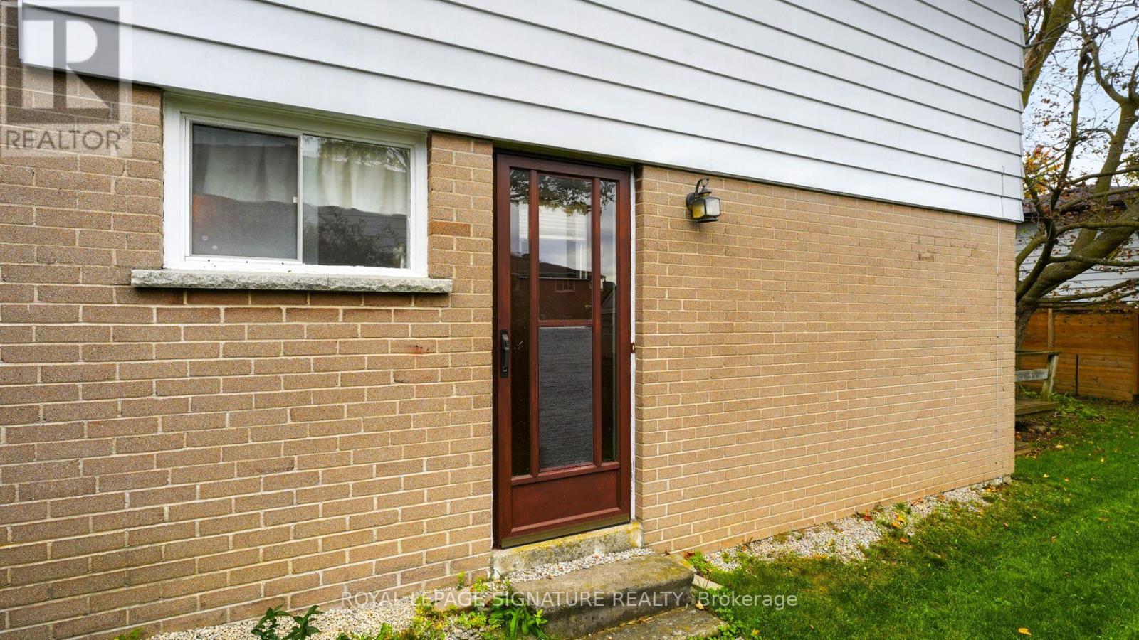 5 Erinlea Crescent, Toronto, ON photo 39