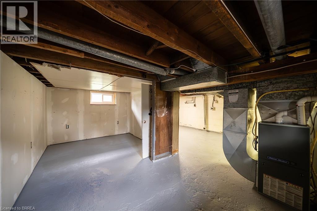 364 Wellington Street — photo 20