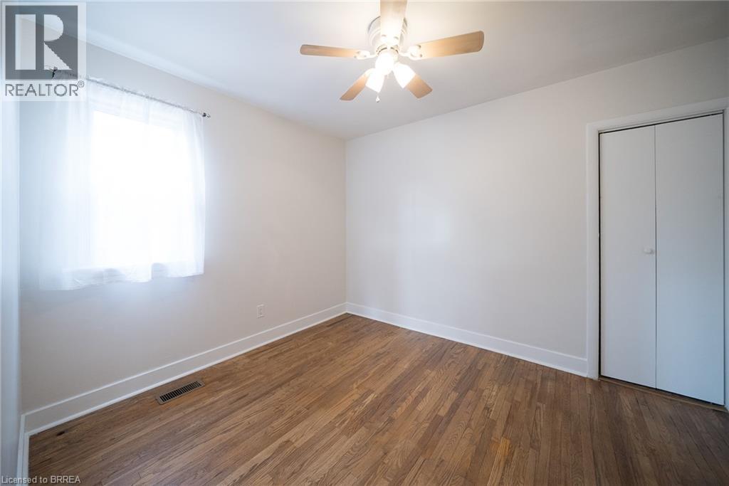 364 Wellington Street — photo 14