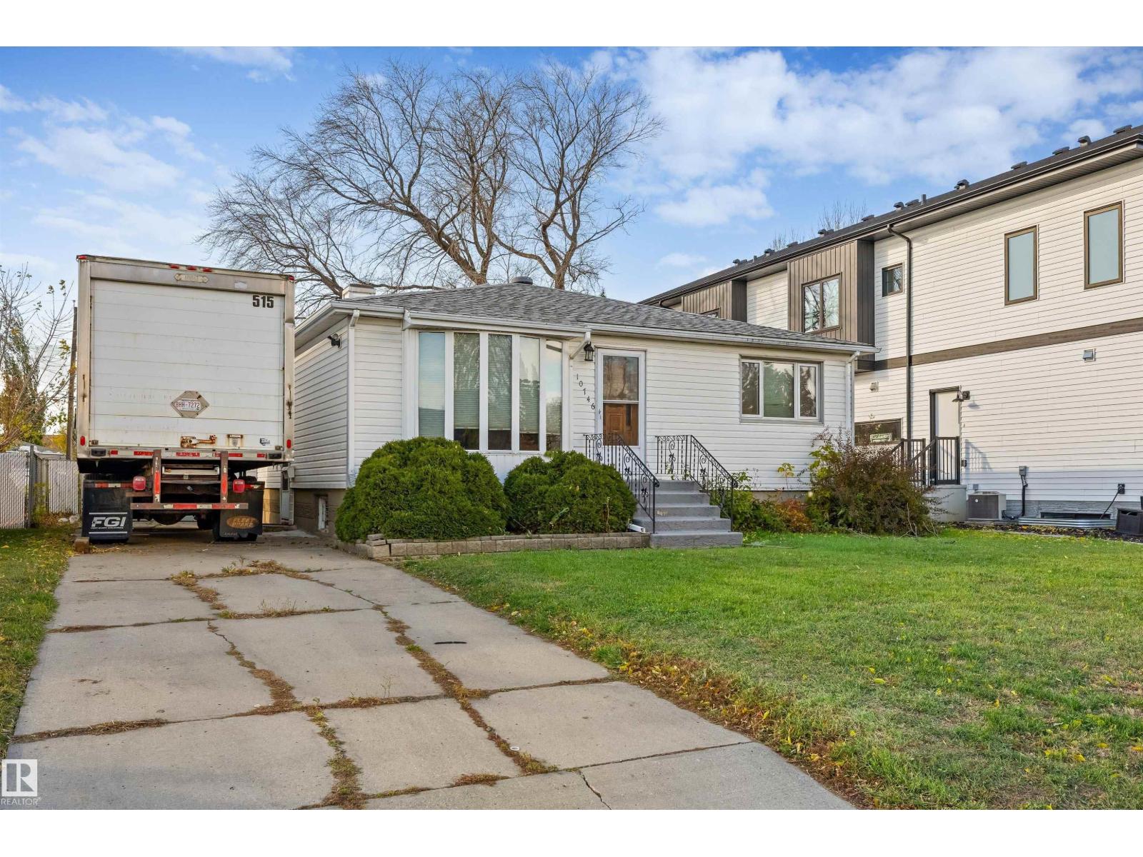 10746 151 ST NW, Edmonton Alberta