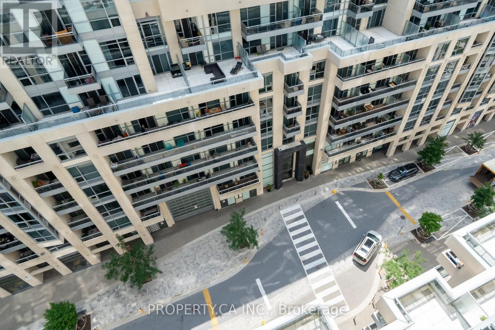 9205 Yonge Street South — photo 16