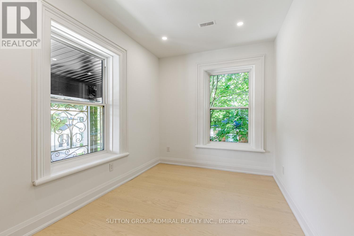 457 D'Arcy Street — photo 20