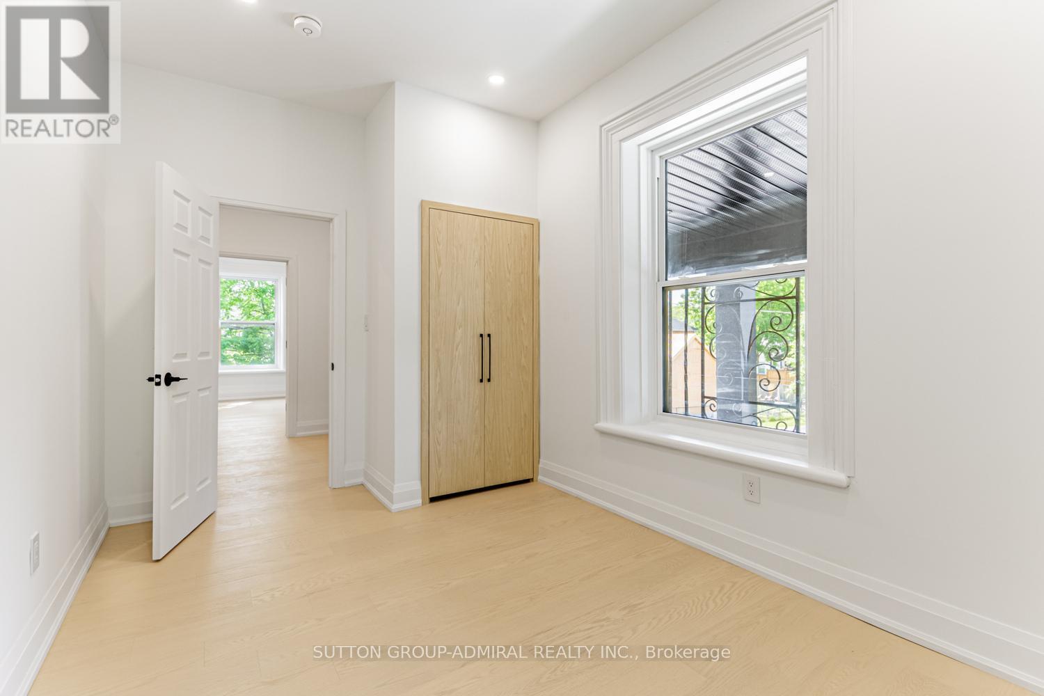 457 D'Arcy Street — photo 21