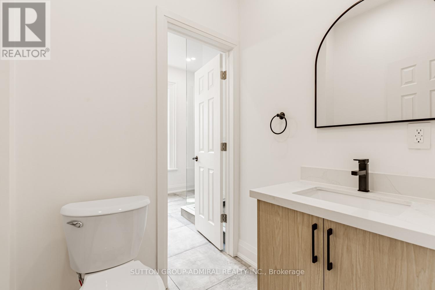 457 D'Arcy Street — photo 30