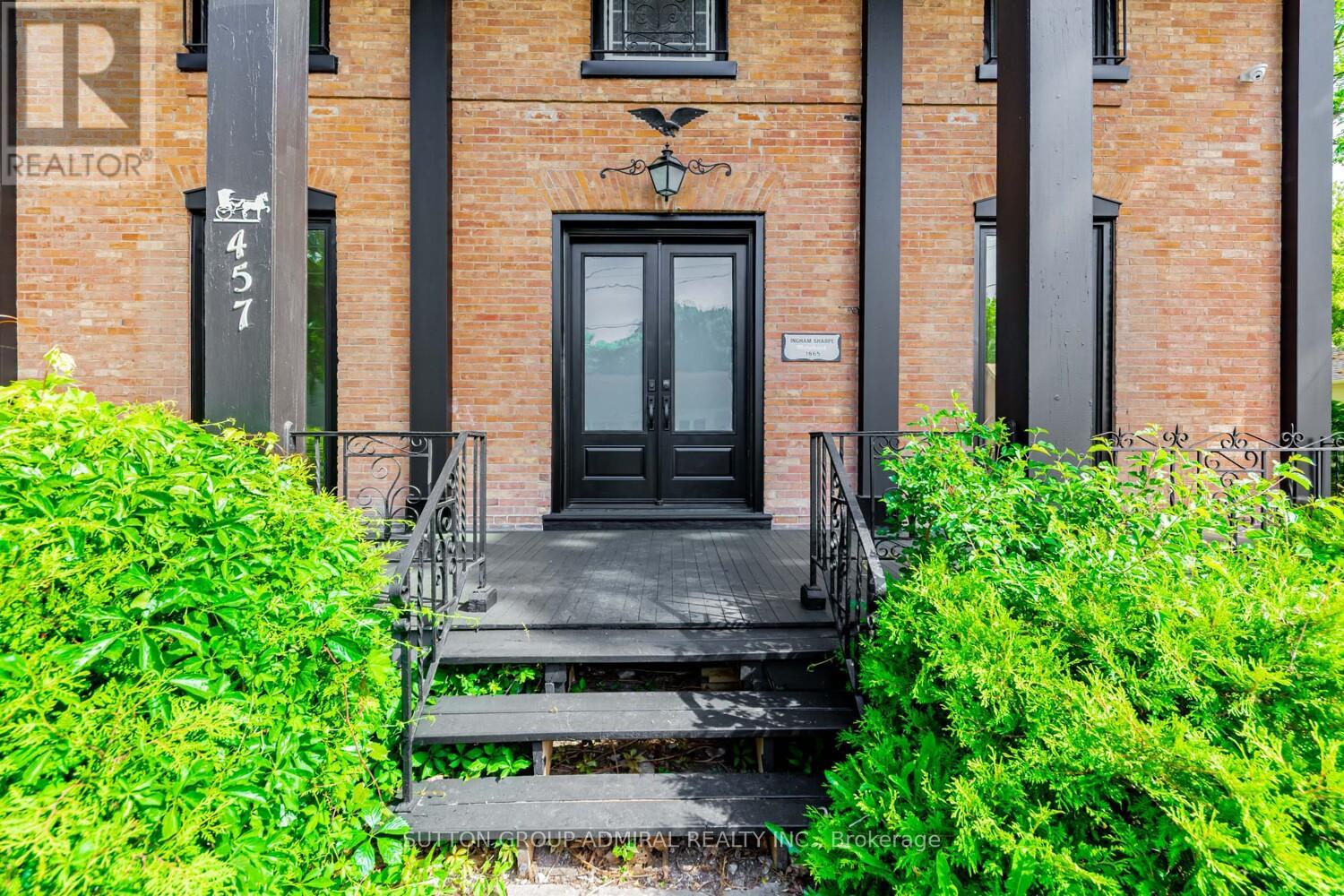 457 D'Arcy Street — photo 4