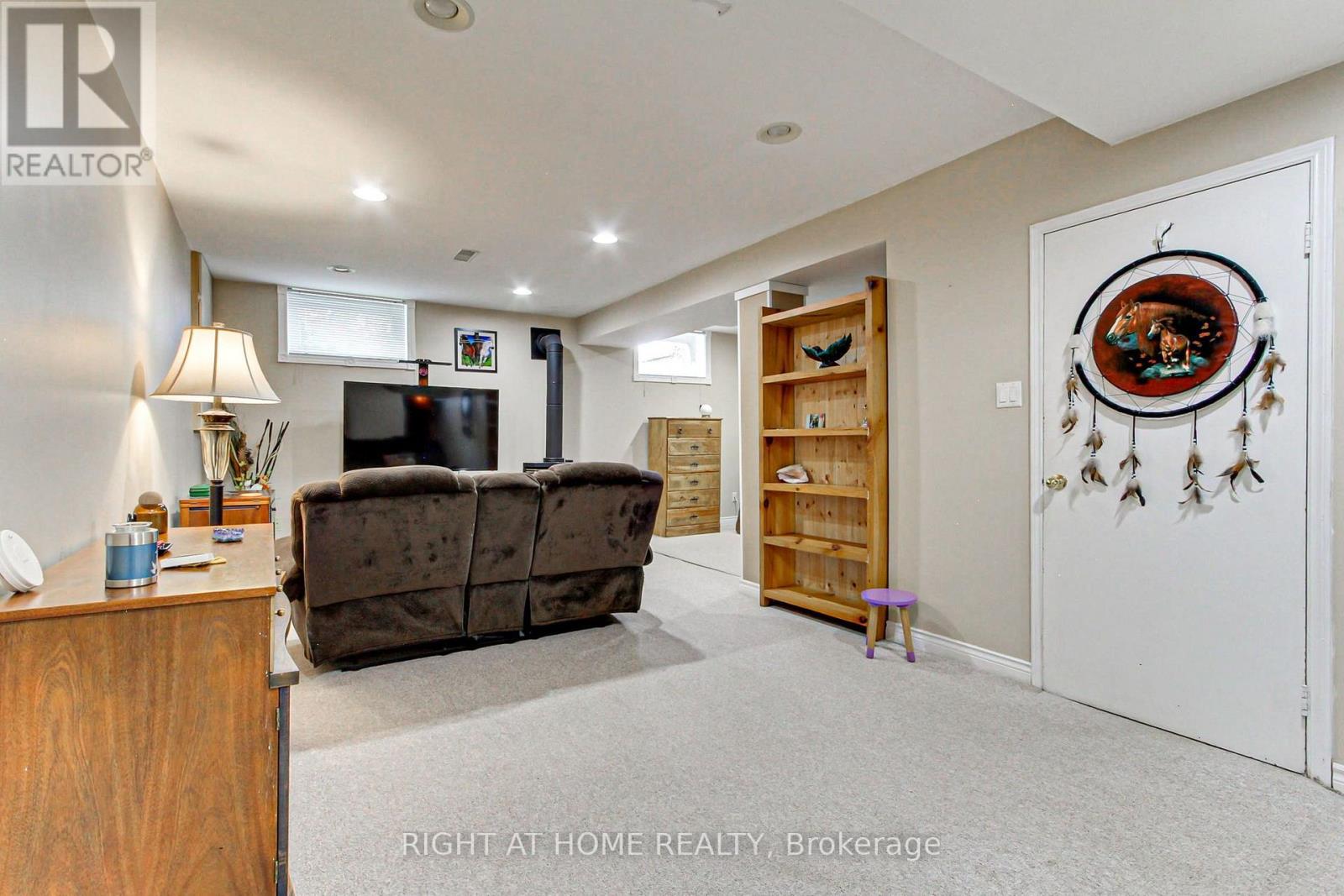 30 Kitimat Crescent, Aurora, ON photo 14