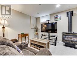 30 Kitimat Crescent, Aurora, ON L4G3C3 Photo 15