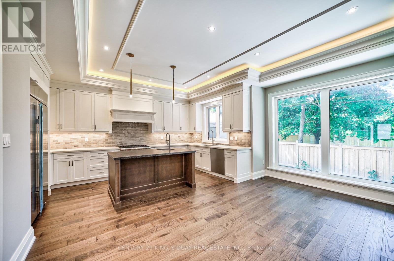 82 CARTIER CRESCENT - 10