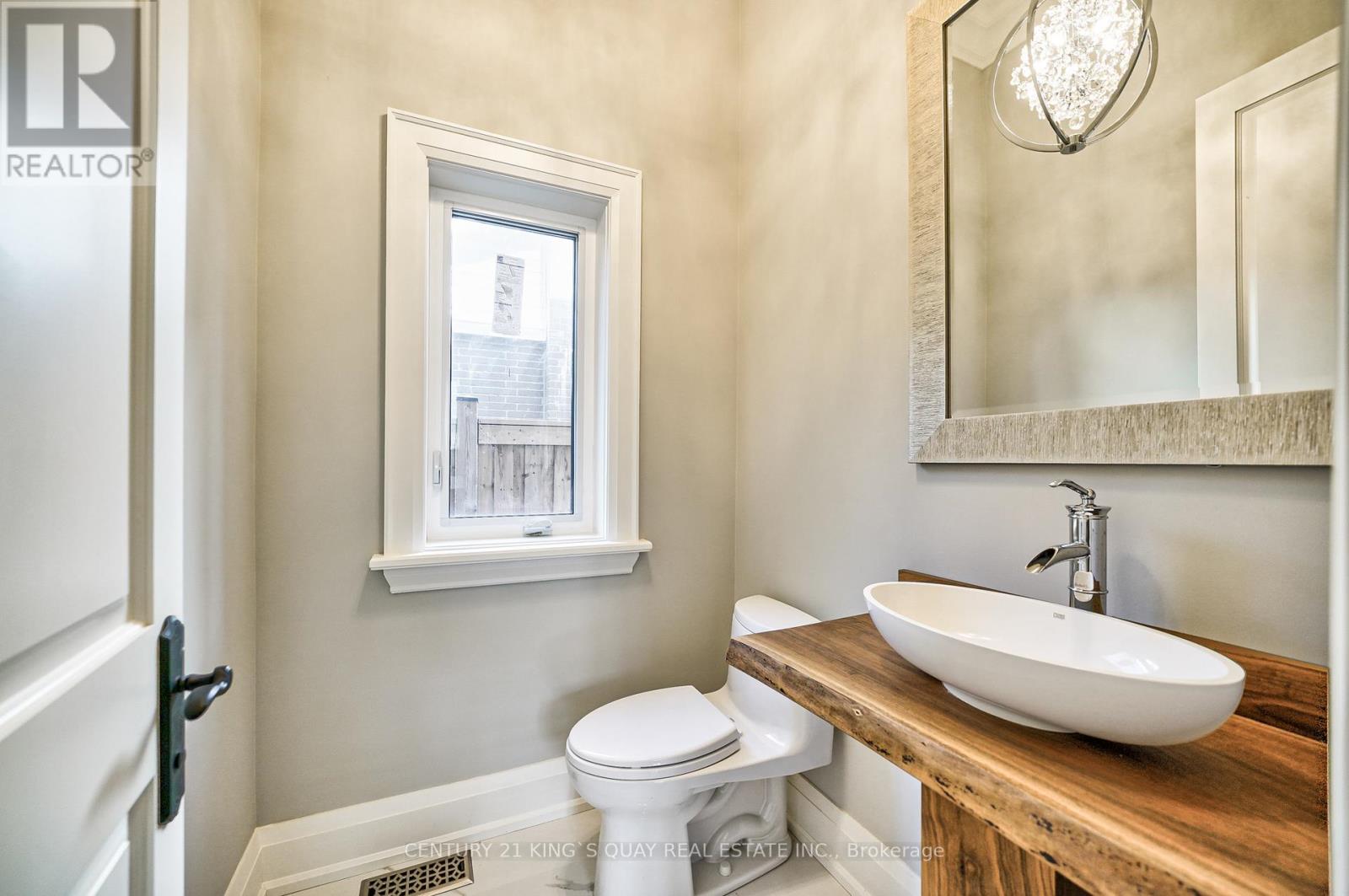 82 CARTIER CRESCENT - 33