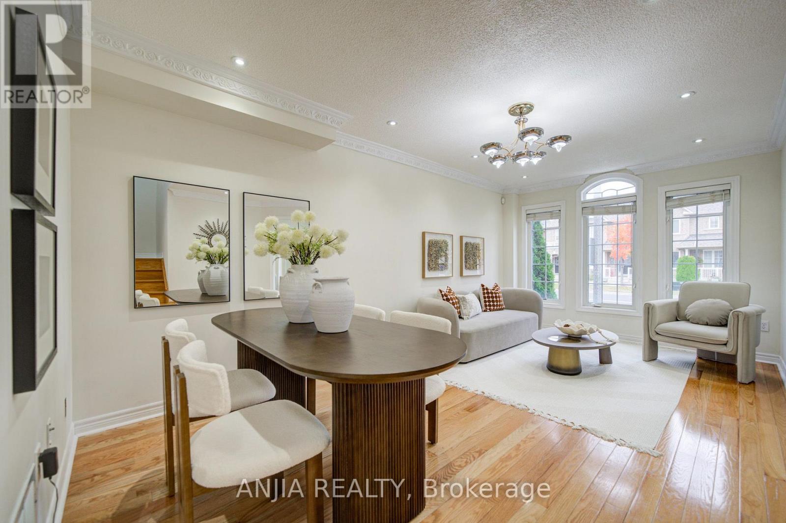 2035 Bur Oak Avenue, Markham, ON photo 11
