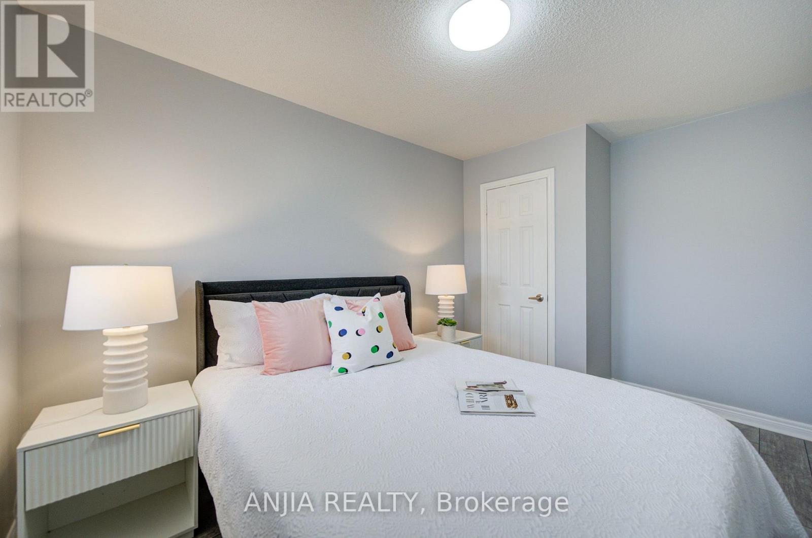 2035 Bur Oak Avenue, Markham, ON photo 21