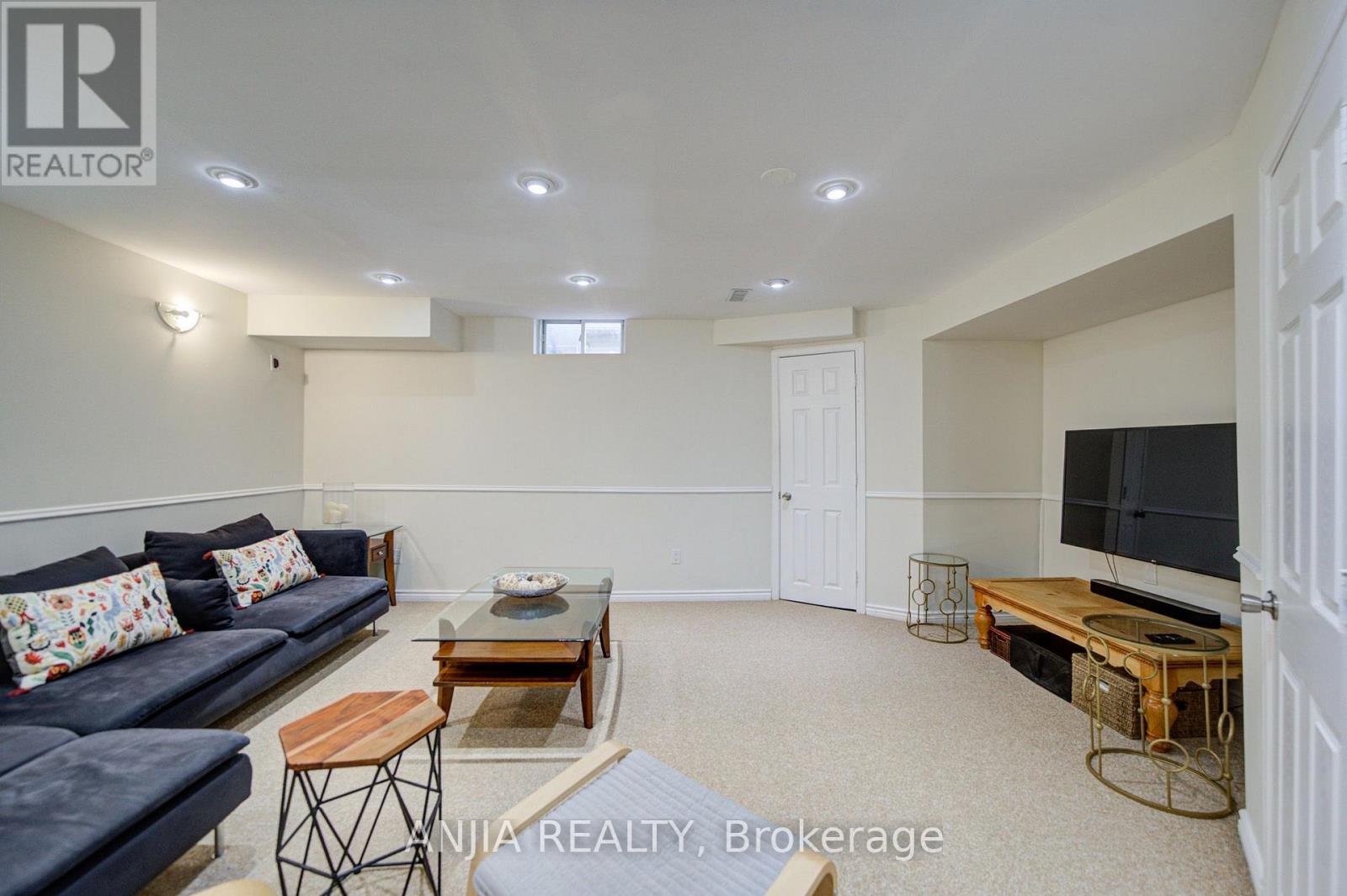 2035 Bur Oak Avenue, Markham, ON photo 32