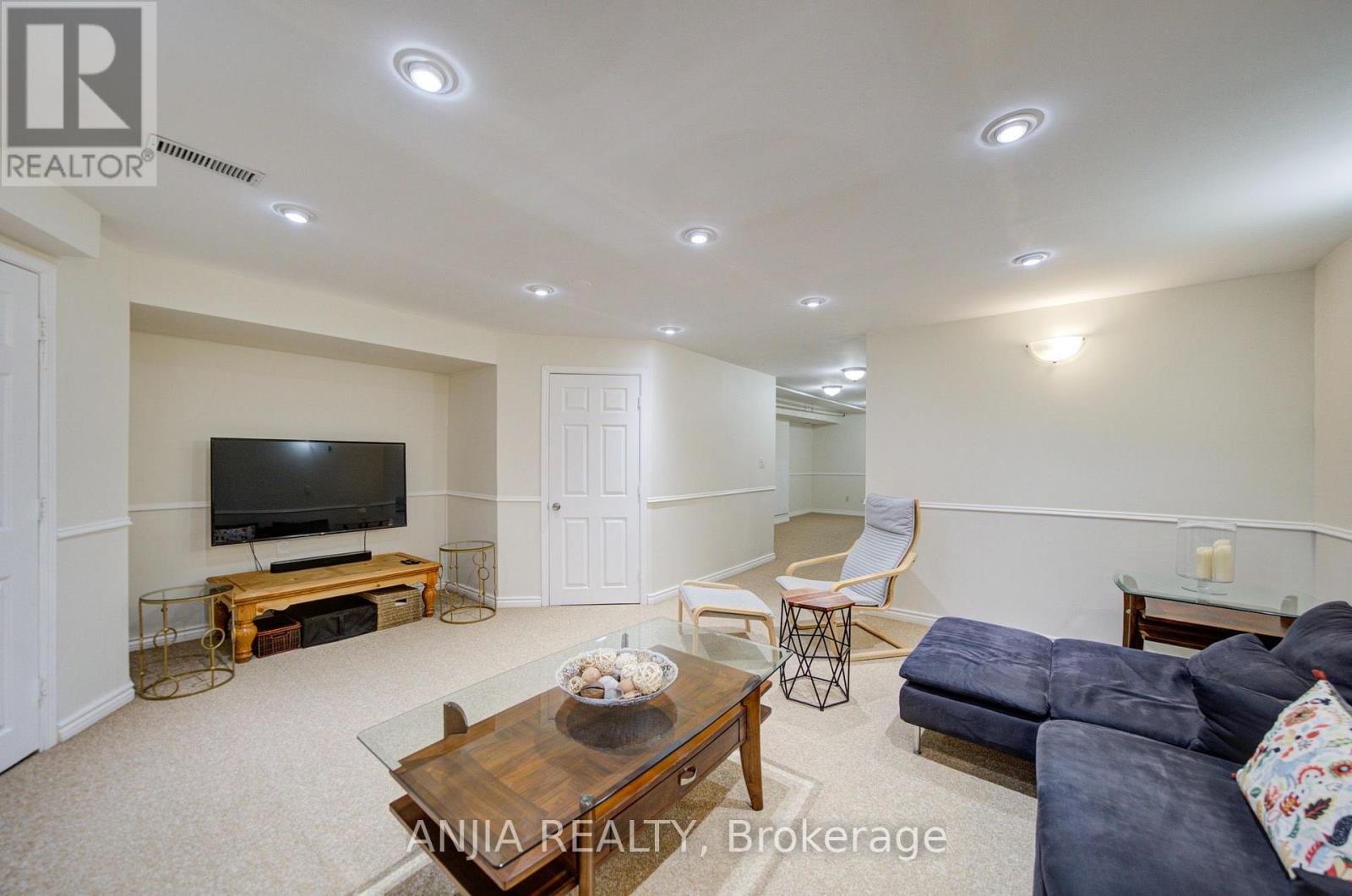 2035 Bur Oak Avenue, Markham, ON photo 34