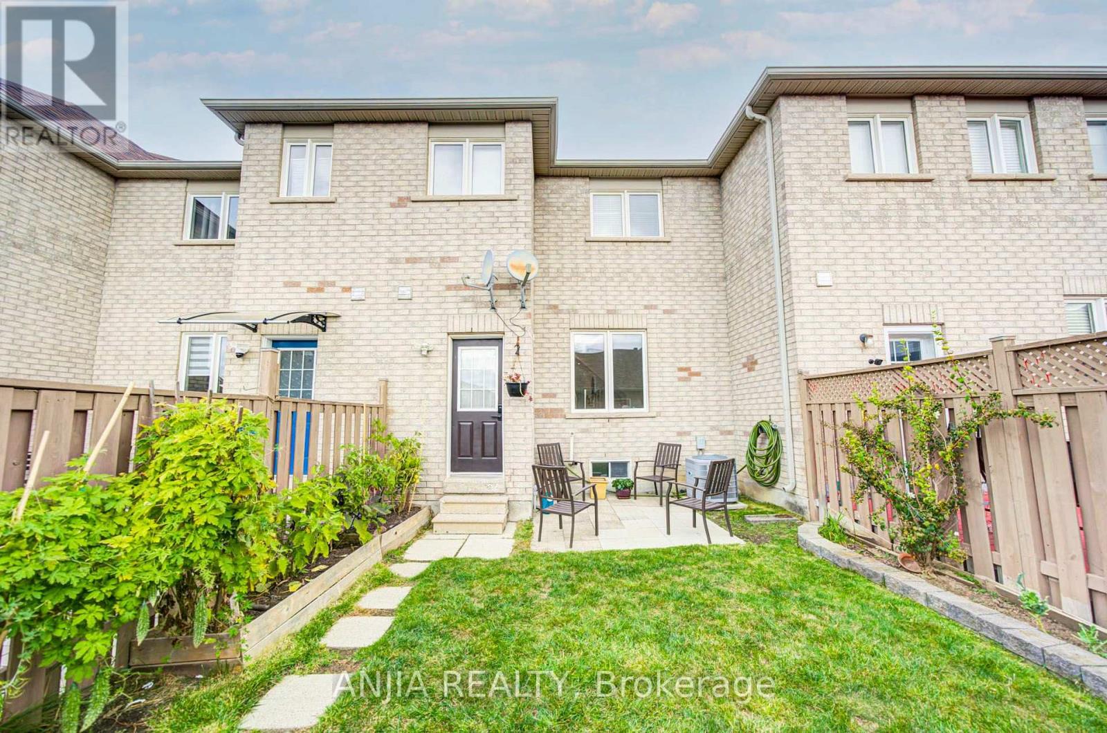 2035 Bur Oak Avenue, Markham, ON photo 38