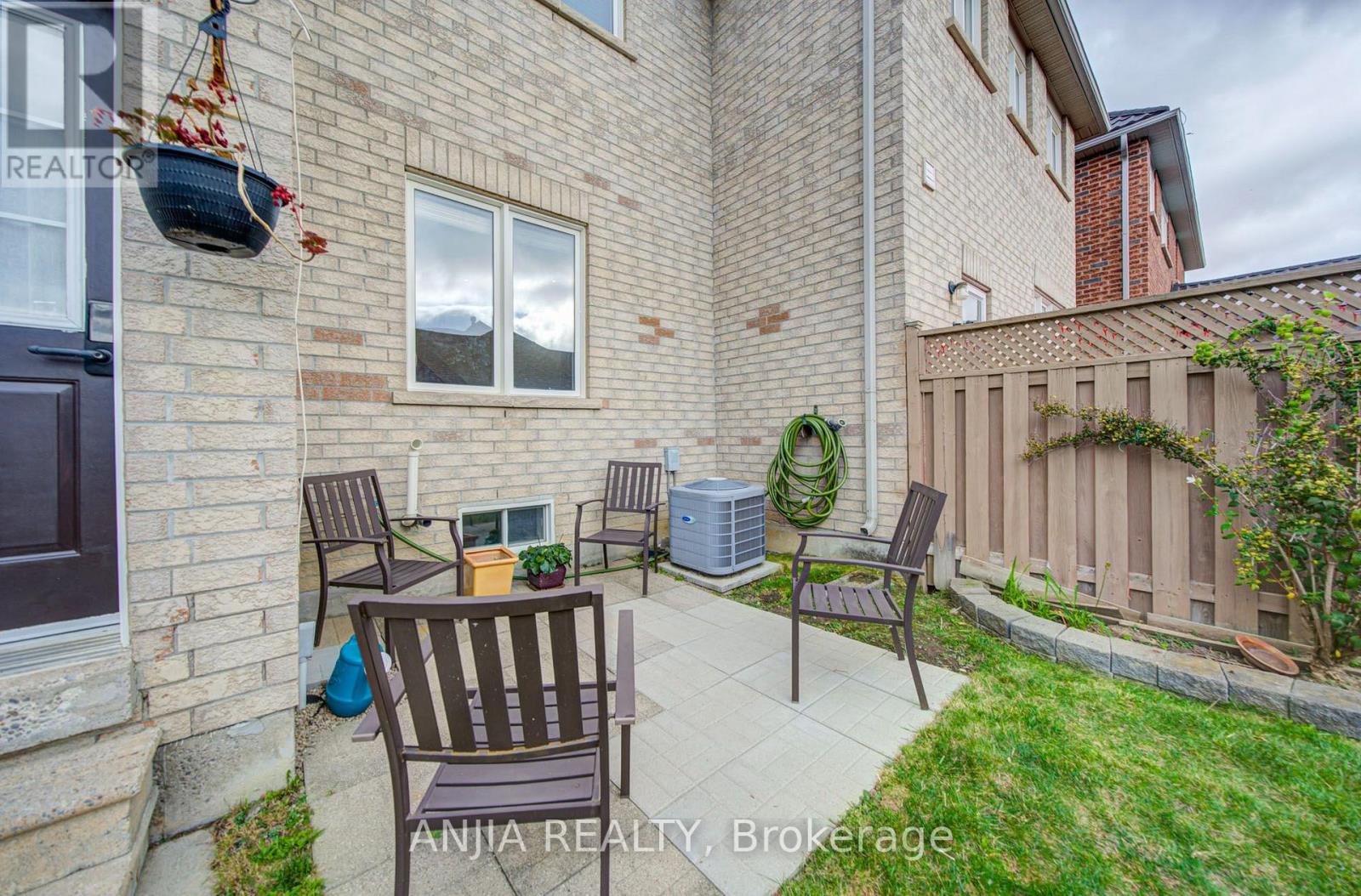 2035 Bur Oak Avenue, Markham, ON photo 39