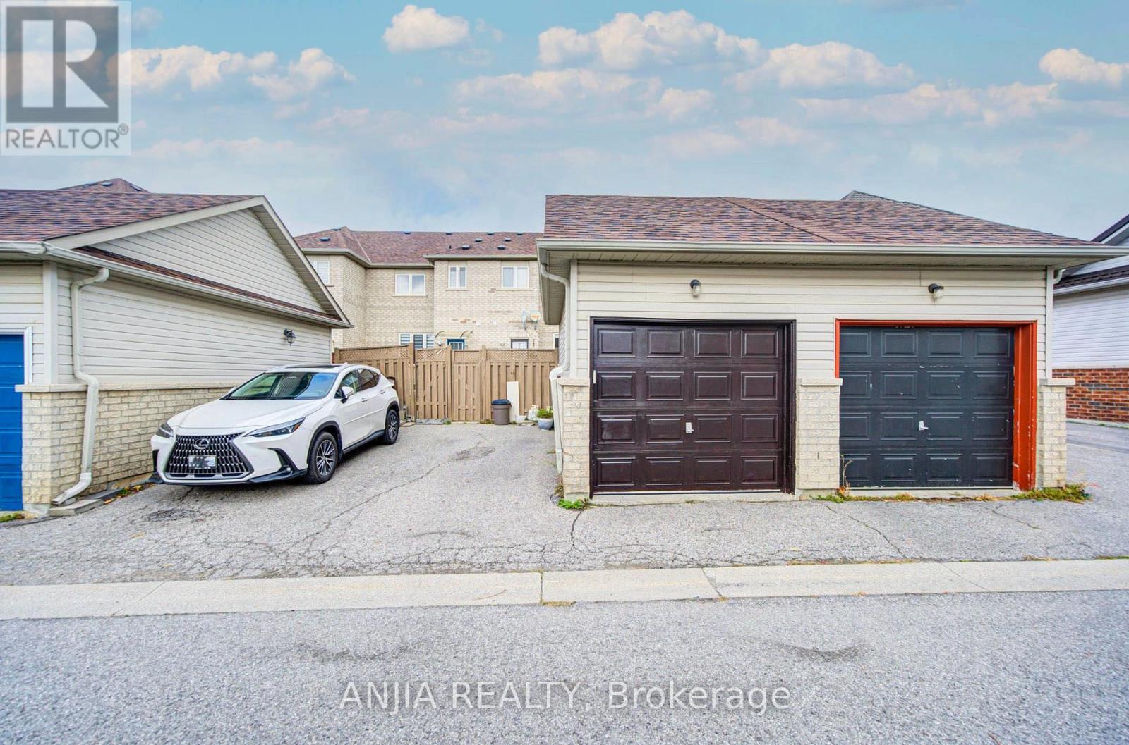 2035 Bur Oak Avenue, Markham, ON photo 42