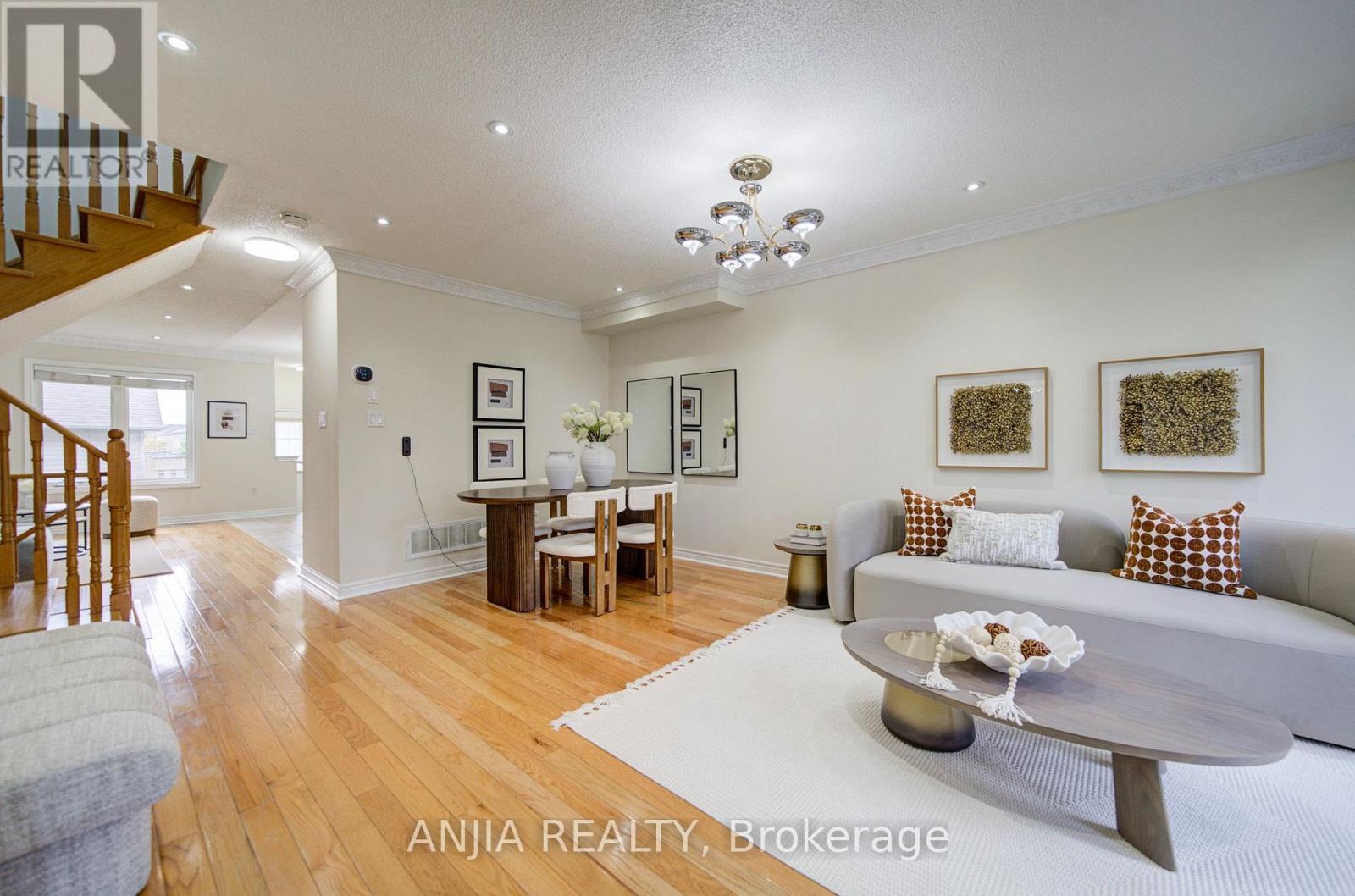 2035 Bur Oak Avenue, Markham, ON photo 5
