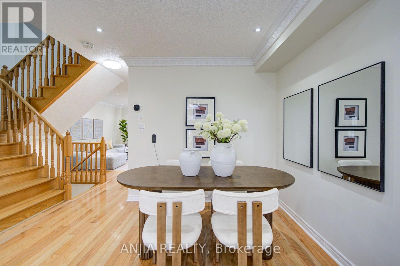 2035 Bur Oak Avenue, Markham, ON photo 8