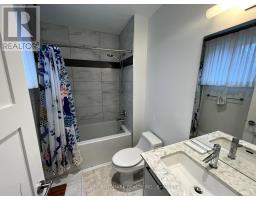 211 - 10360 Islington Avenue, Vaughan, ON L0J1C0 Photo 9