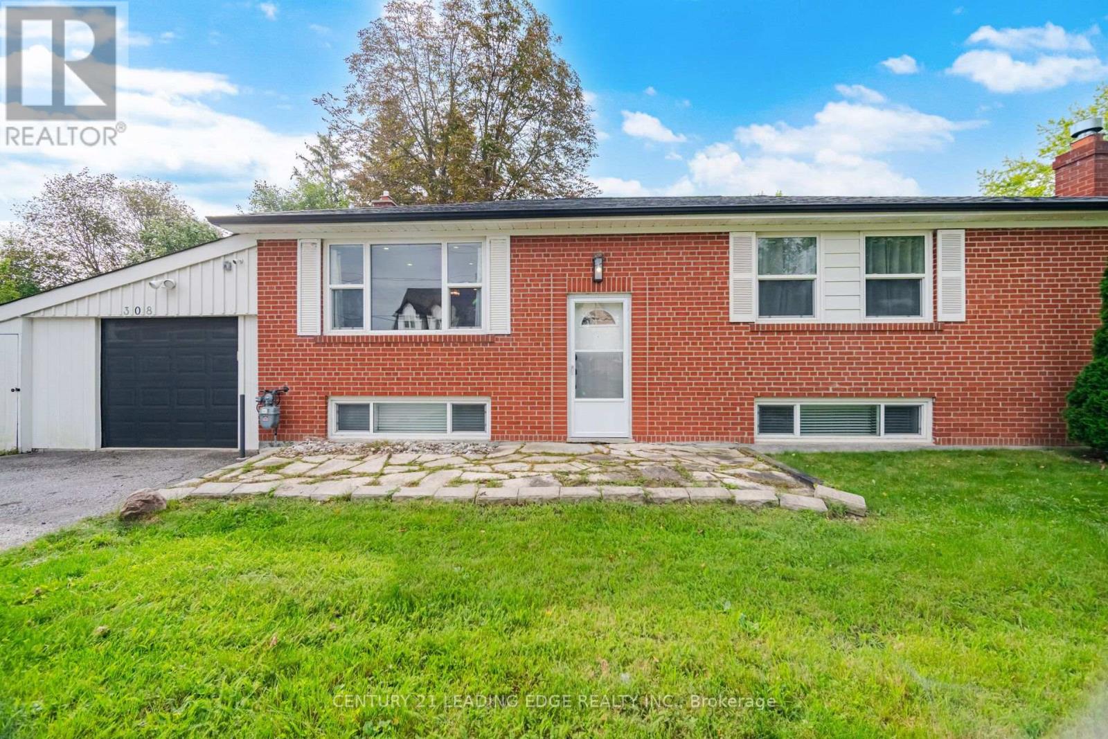 308 Rupert Avenue, Whitchurch-Stouffville, ON photo 5