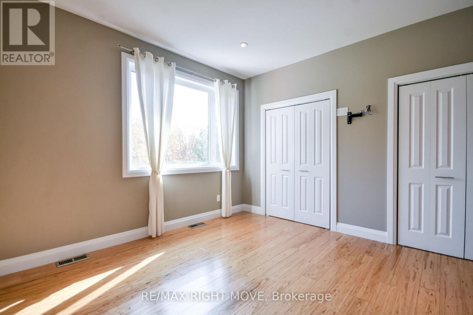 10 Letitia Street, Barrie, ON photo 22