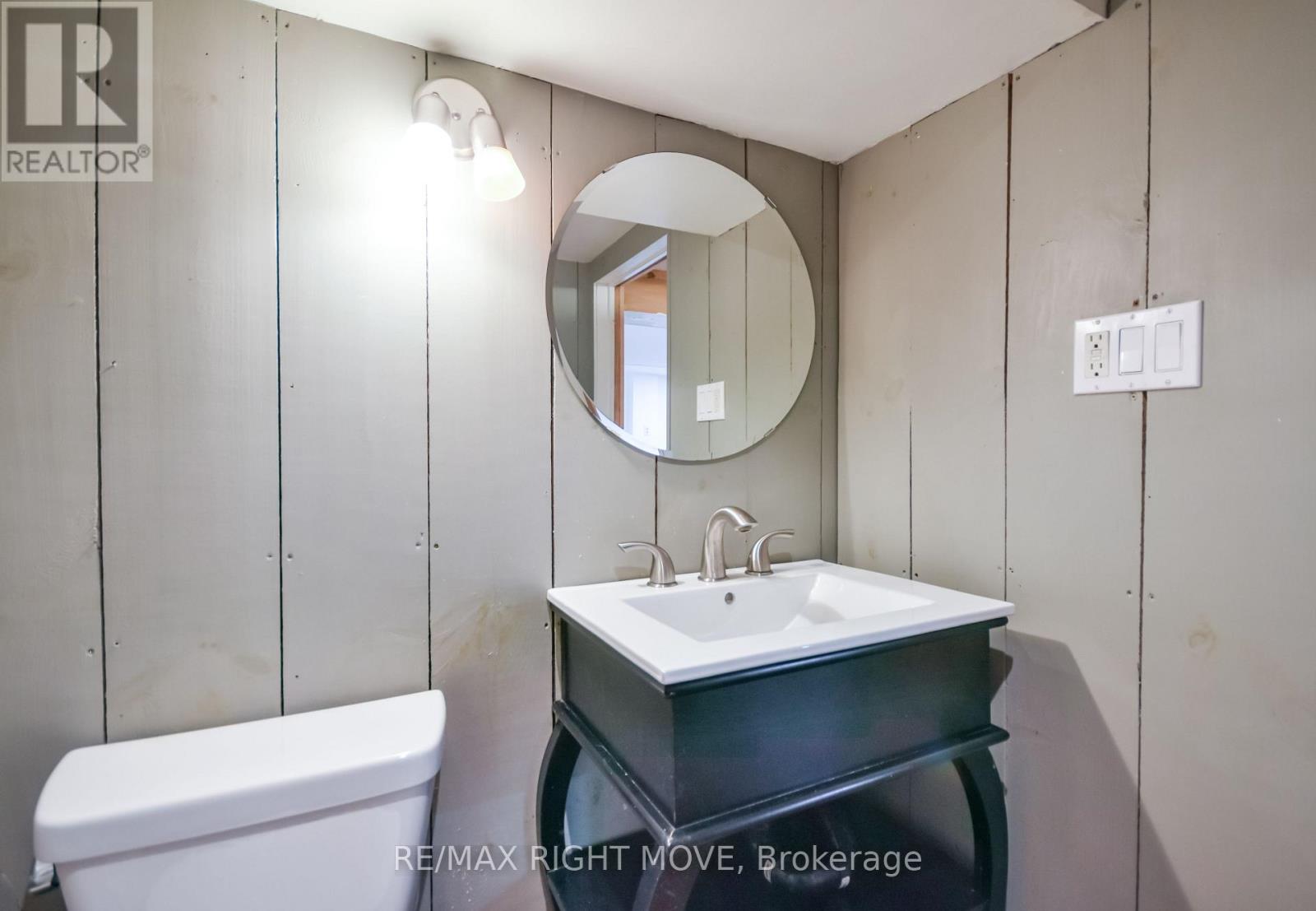 10 Letitia Street, Barrie, ON photo 33