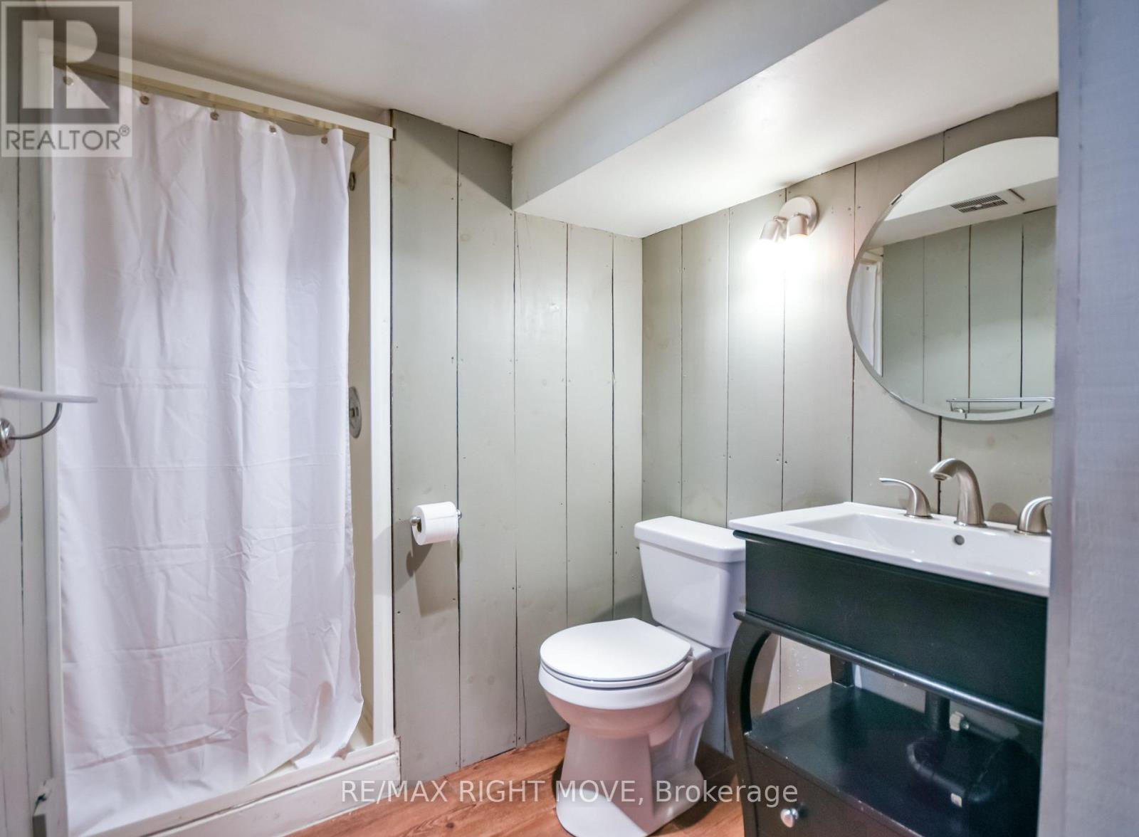 10 Letitia Street, Barrie, ON photo 34