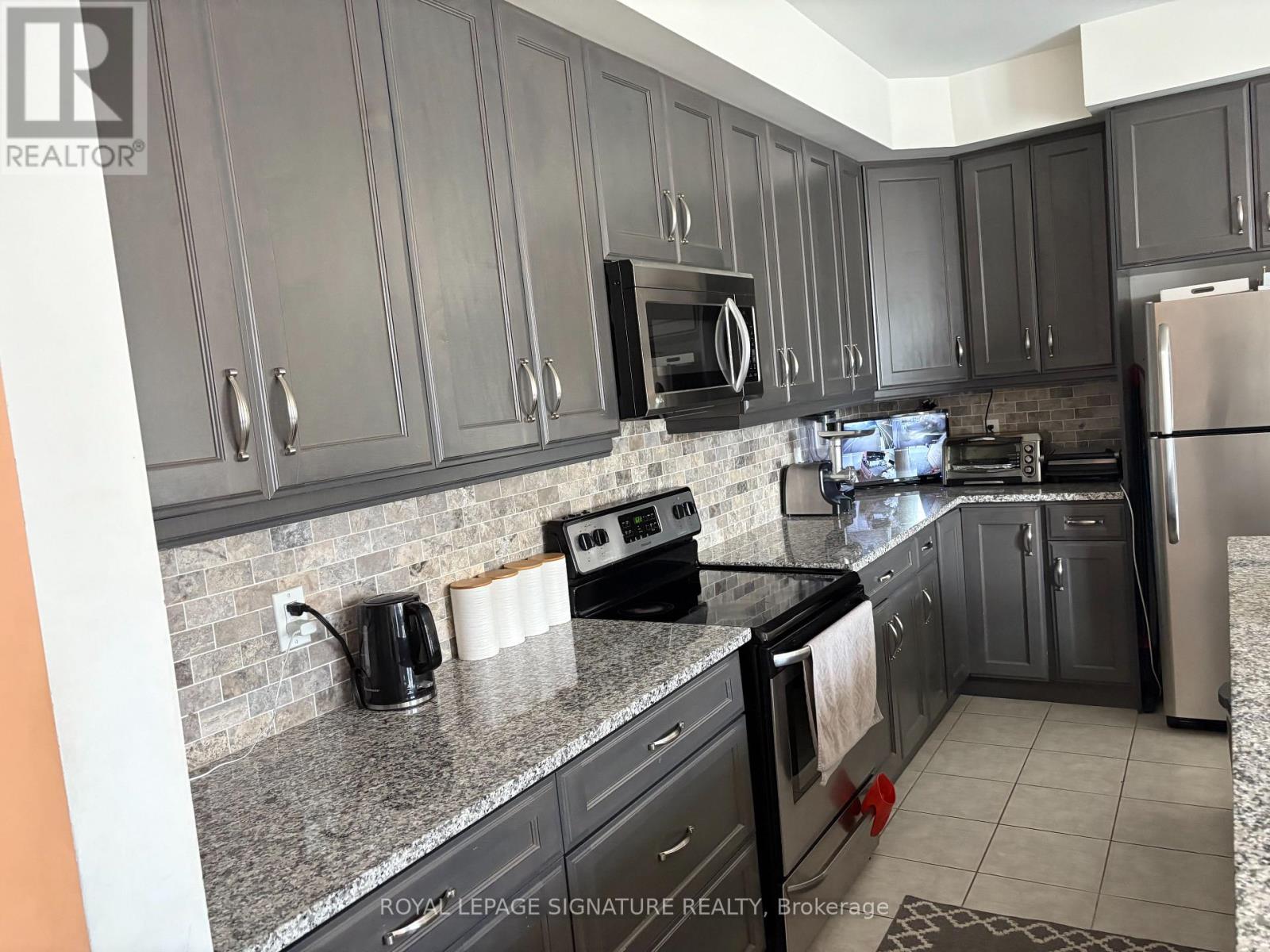 3070 George Savage Avenue — photo 7