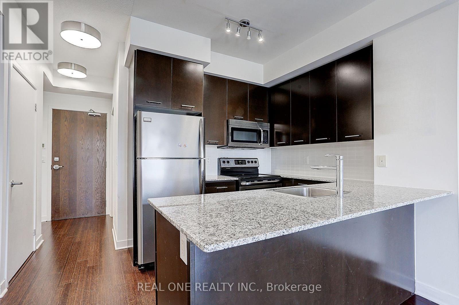 360 Square One Drive — photo 3