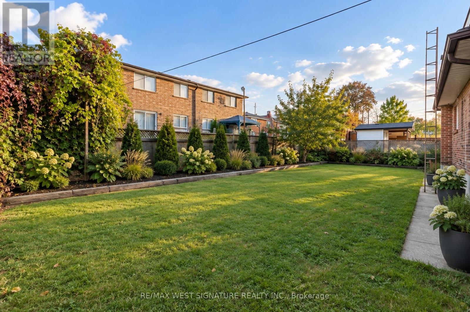 28 Bluehaven Crescent, Toronto, ON photo 18