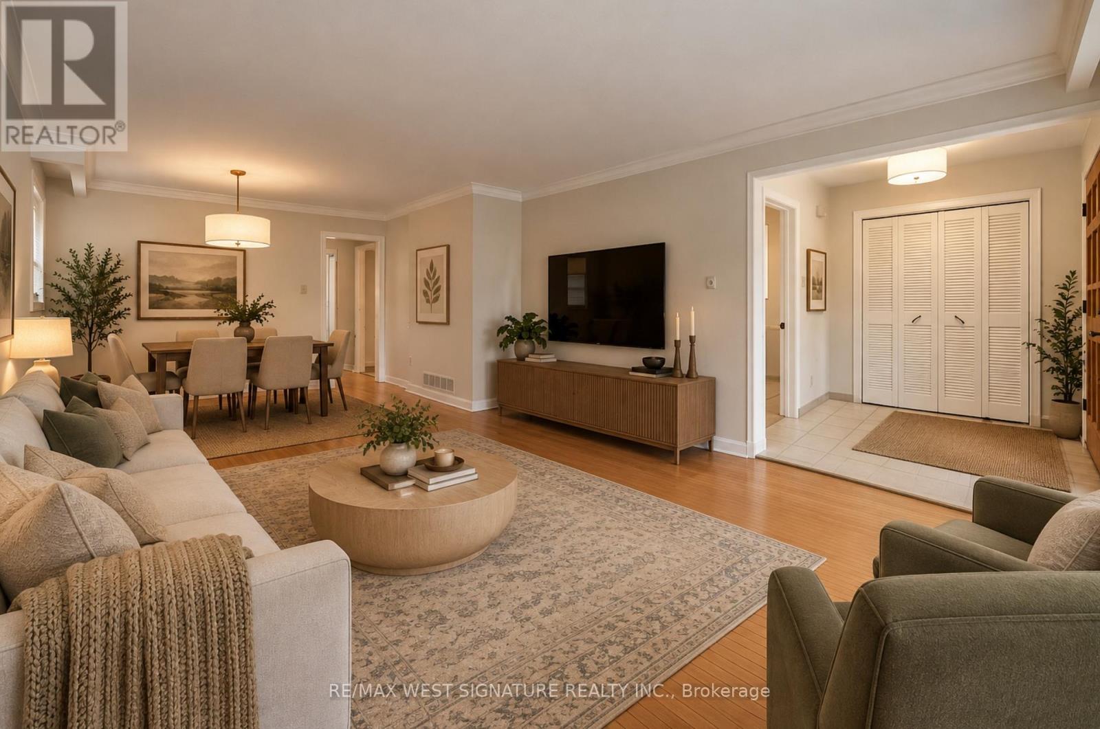 28 Bluehaven Crescent, Toronto, ON photo 3