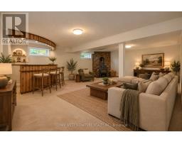 28 Bluehaven Crescent, Toronto, ON M9M1W5 Photo 14