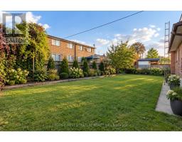 28 Bluehaven Crescent, Toronto, ON M9M1W5 Photo 18
