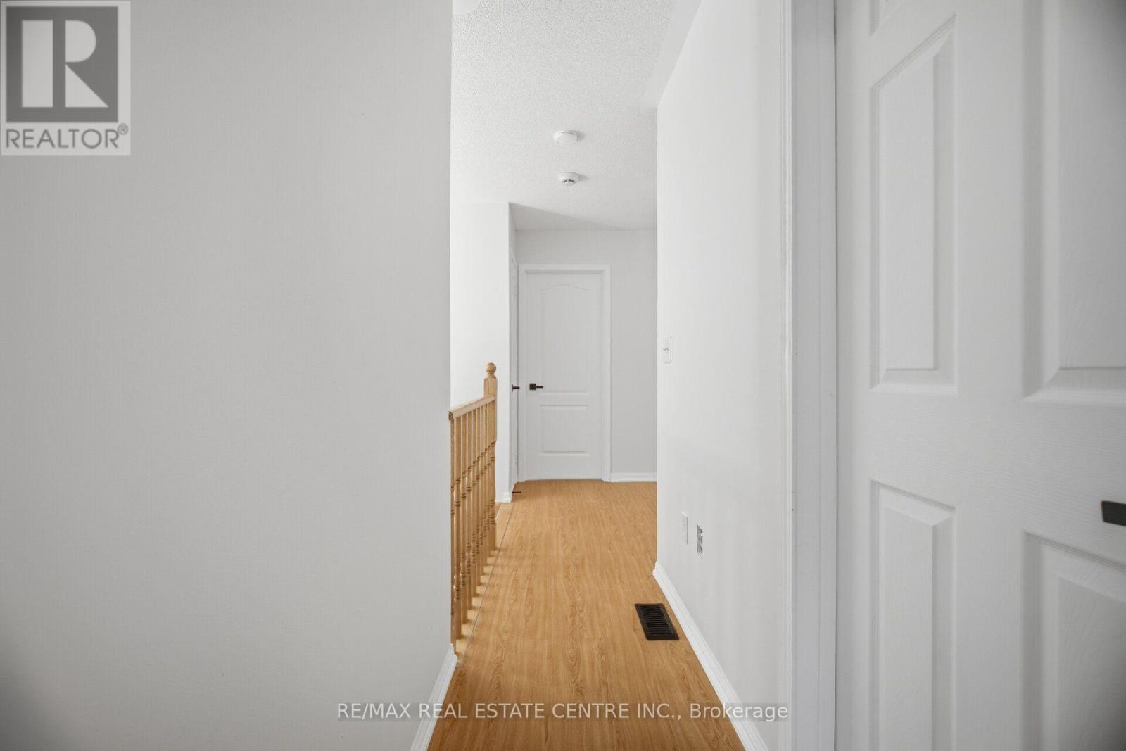 668 Caldwell Crescent — photo 28