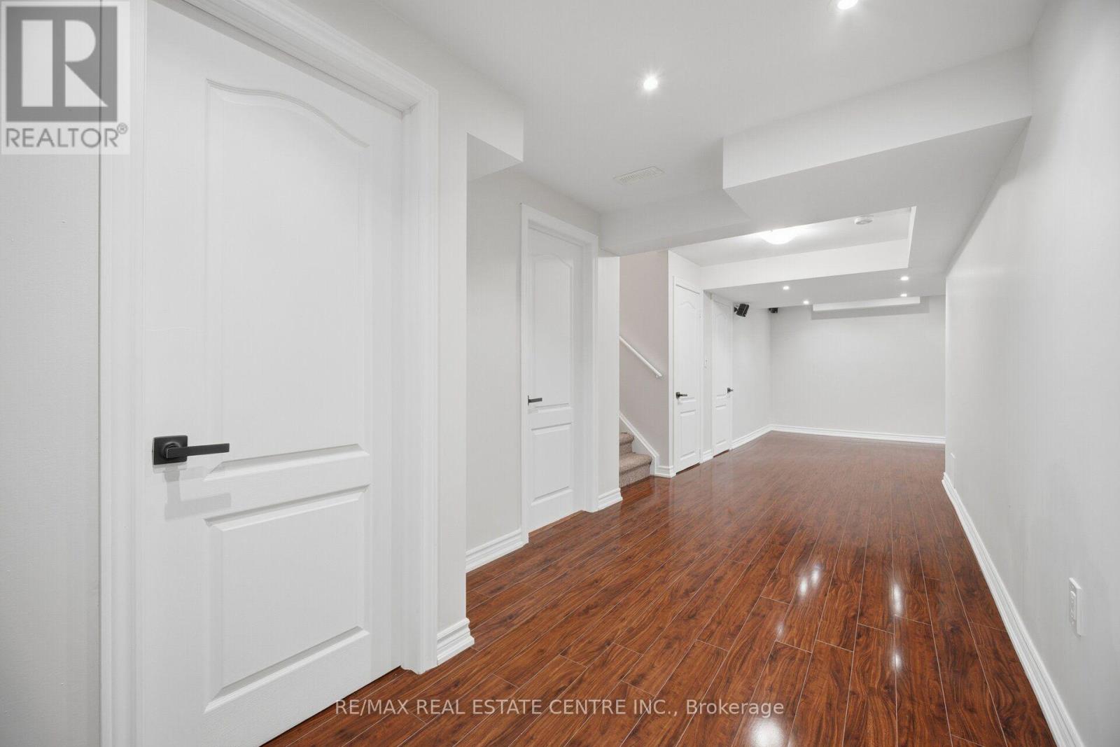 668 Caldwell Crescent — photo 36