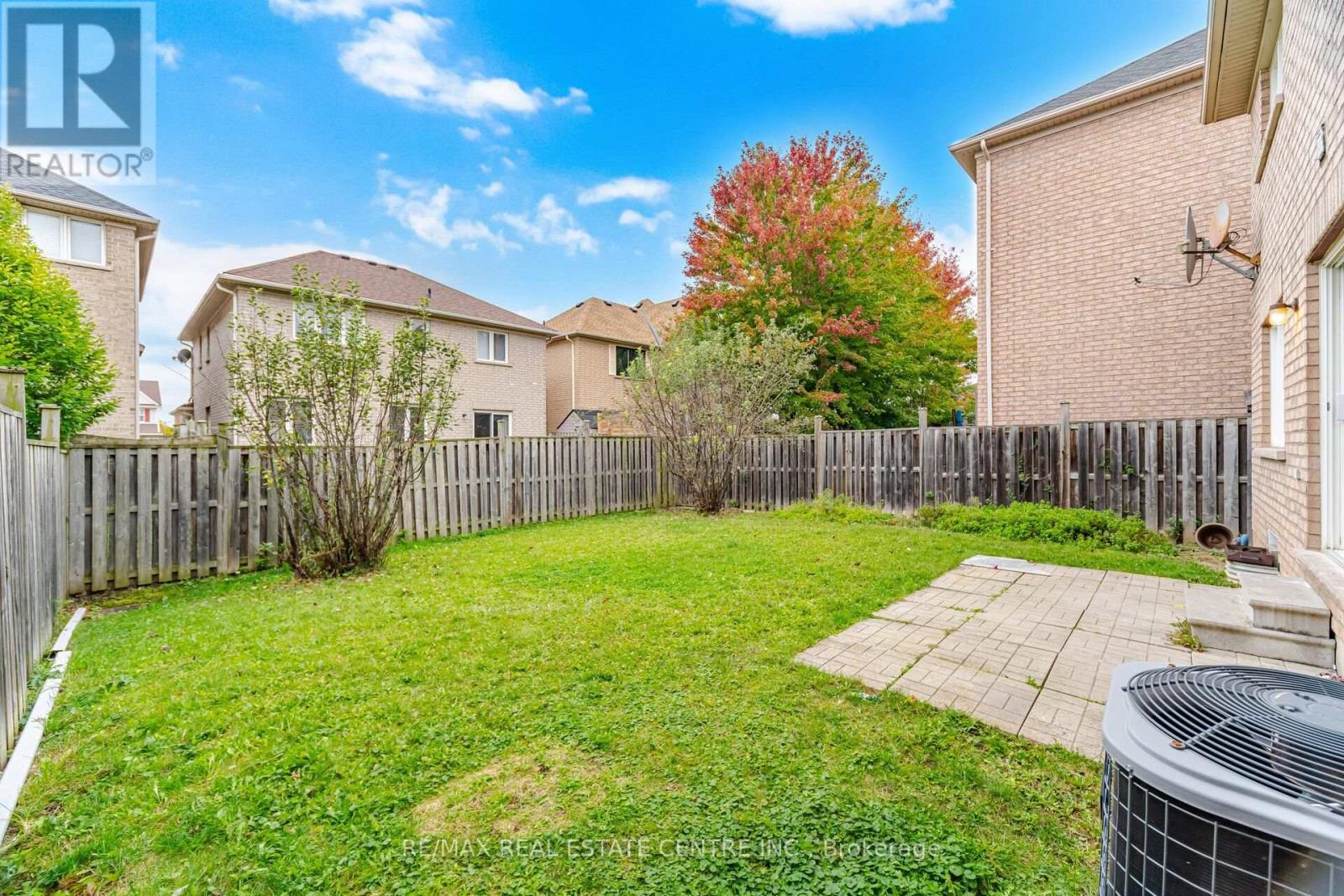 668 Caldwell Crescent — photo 44