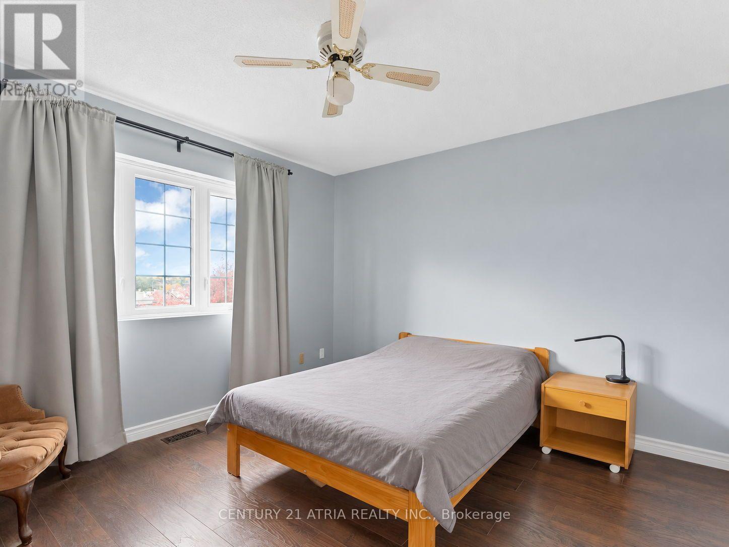 20 LAKEVIEW COURT - 7