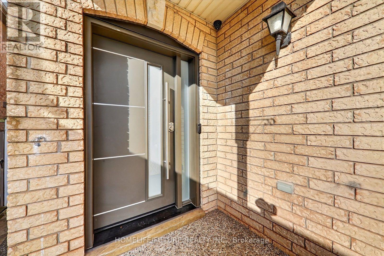 7236 VILLAGE WALK - 4