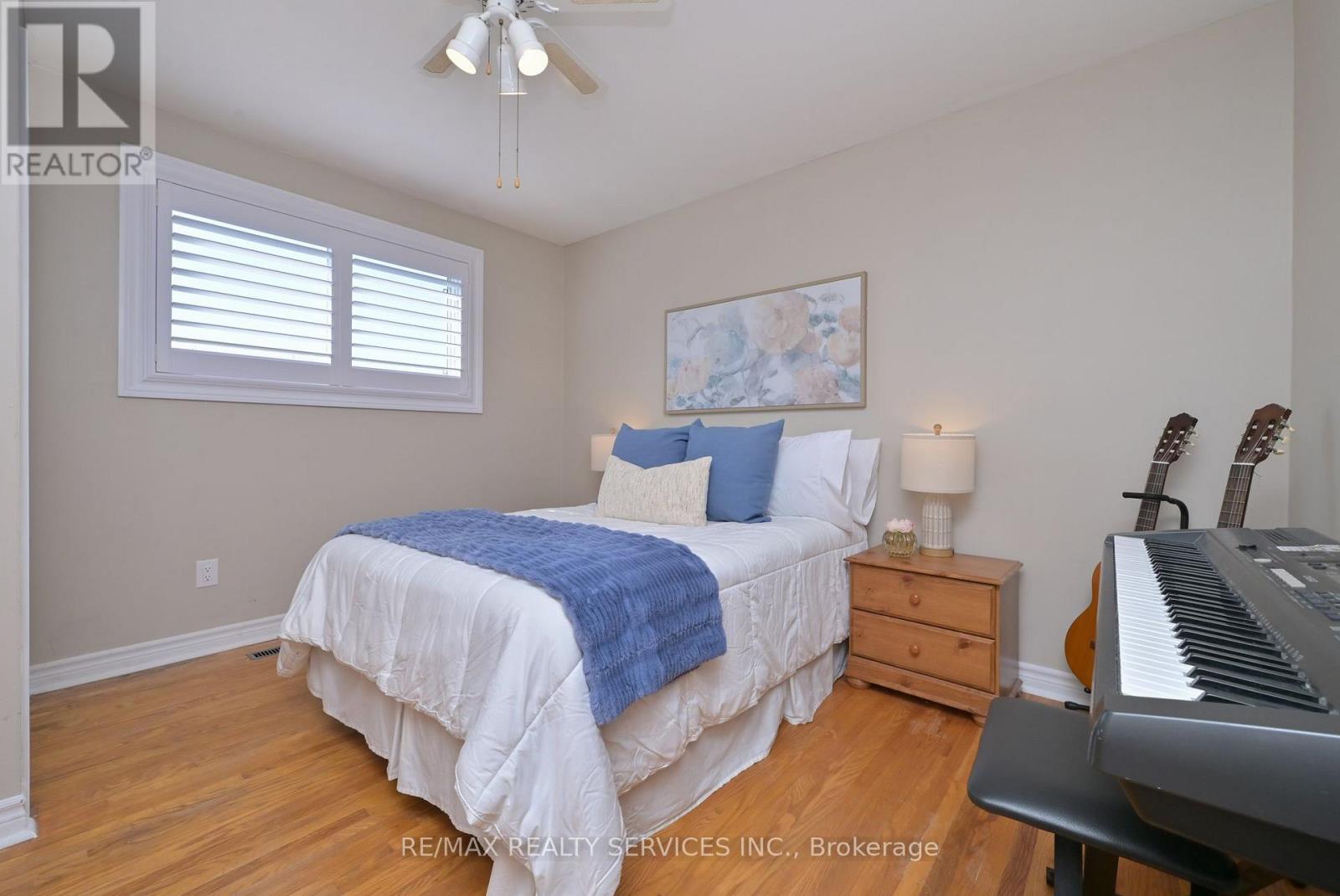 10 Danesbury Crescent, Brampton, ON photo 17