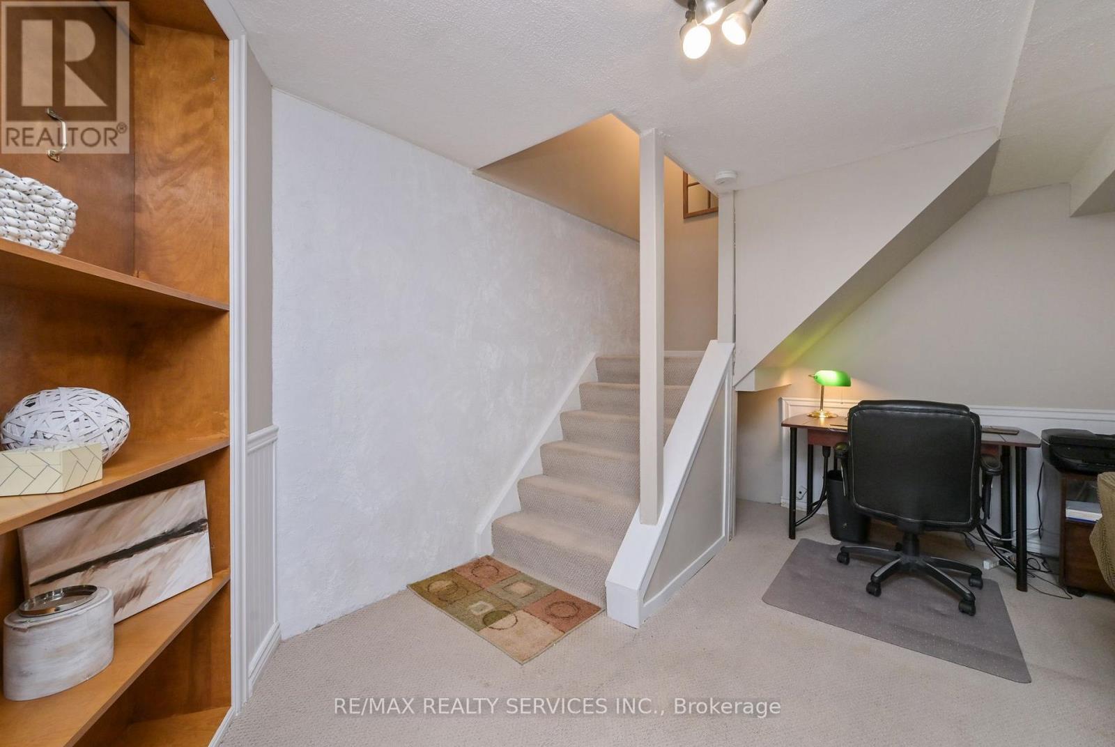 10 Danesbury Crescent, Brampton, ON photo 20