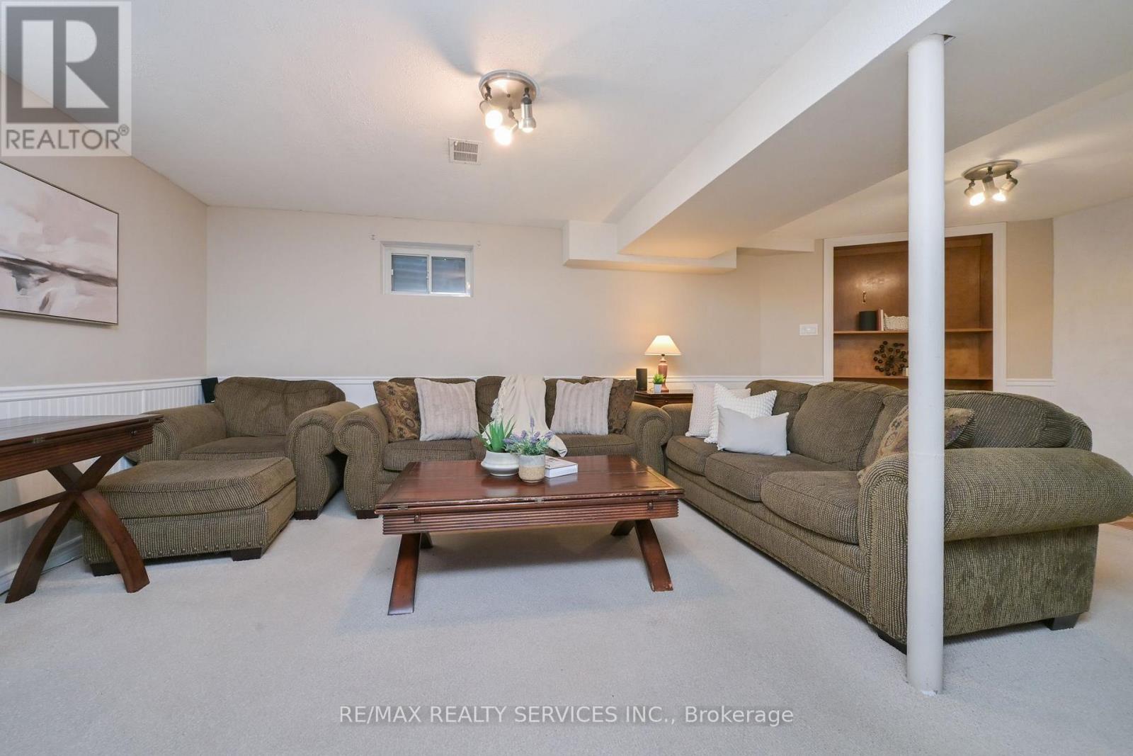10 Danesbury Crescent, Brampton, ON photo 22