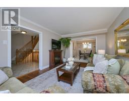 10 Danesbury Crescent, Brampton, ON L6T1T3 Photo 11