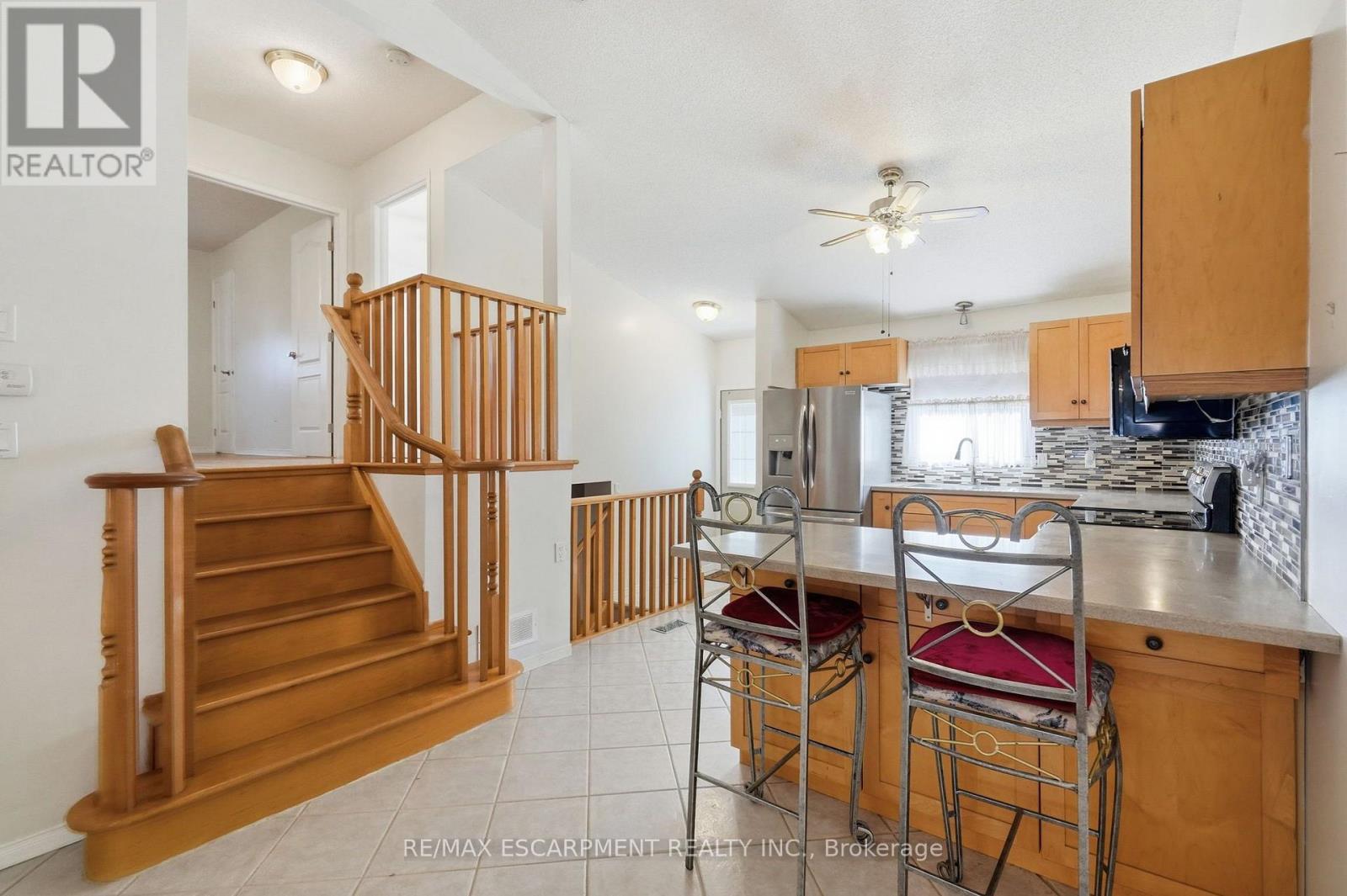 102 COVE CRESCENT - 12