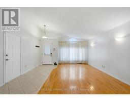 Bathroom - 102 Cove Crescent, Hamilton, ON L8E5A1 Photo 9